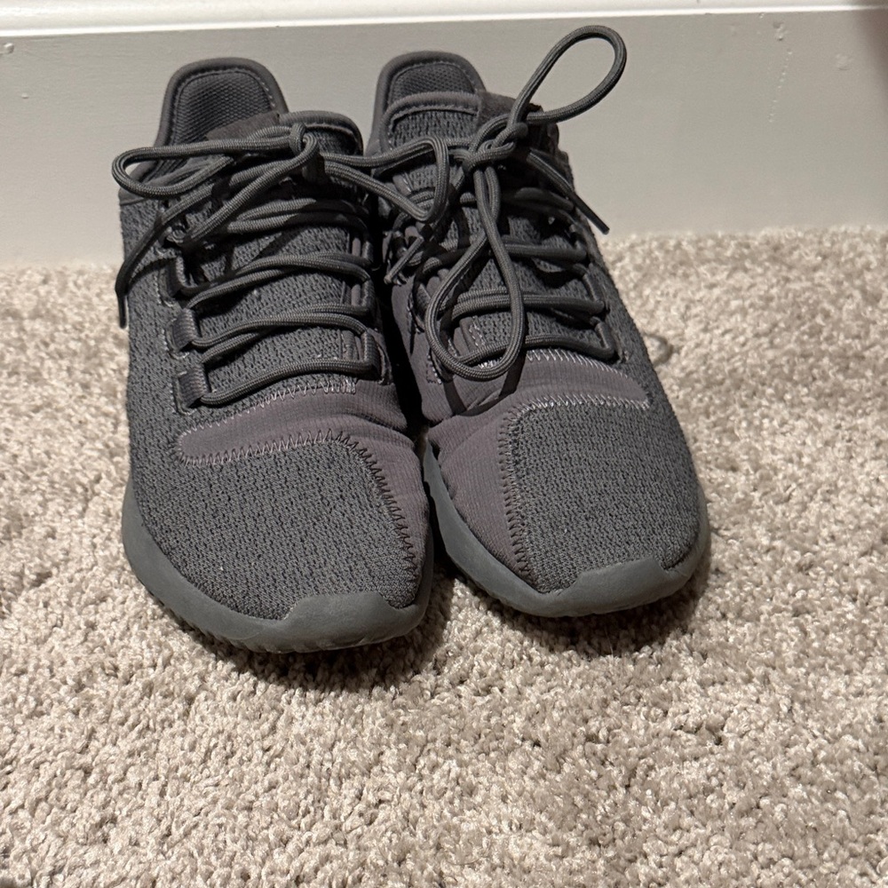 Grey Knit Athletic Sneakers - Lightweight Comfort